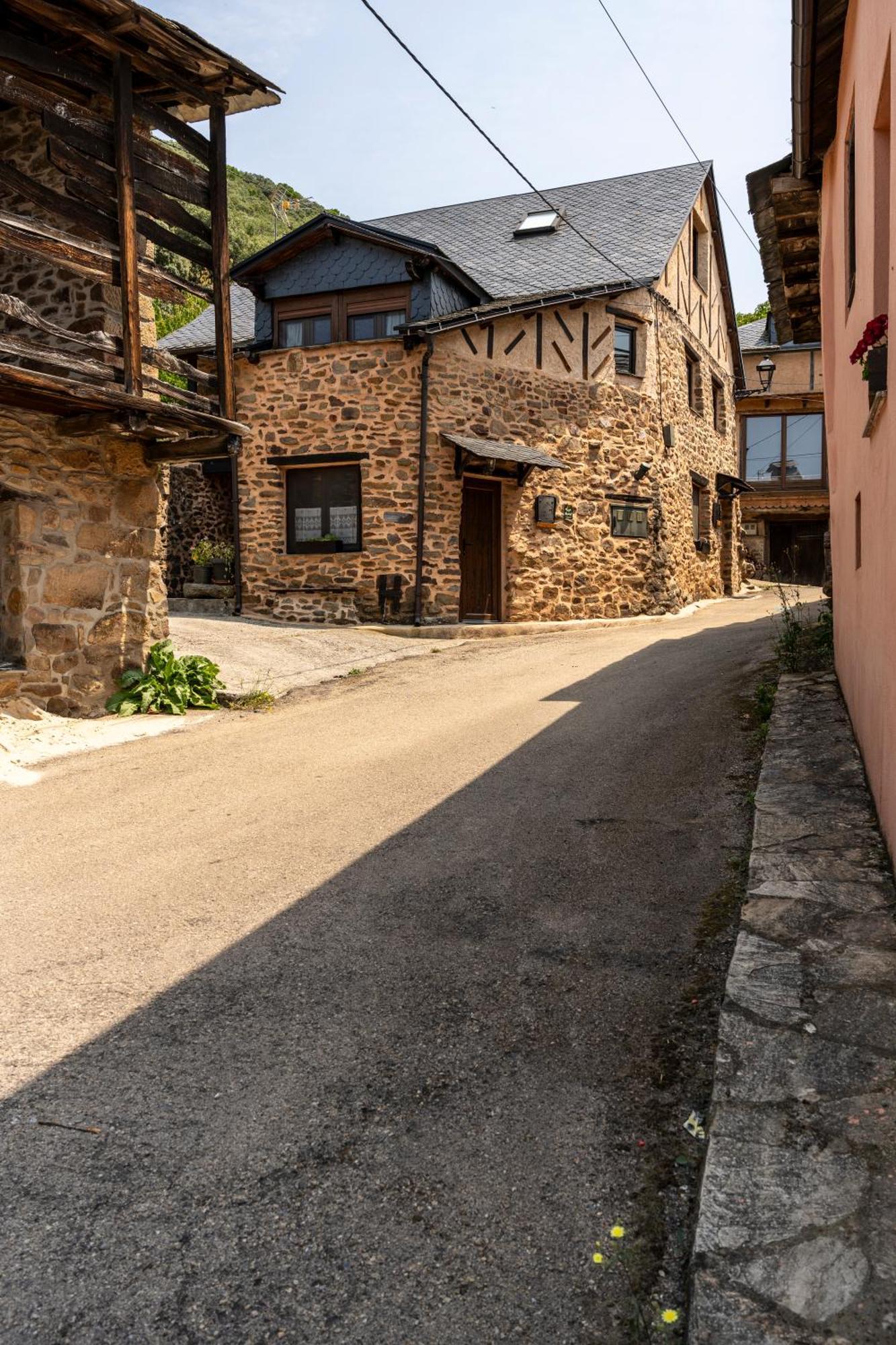 Casa De Turismo Rural Sardom3 Бембибре Экстерьер фото